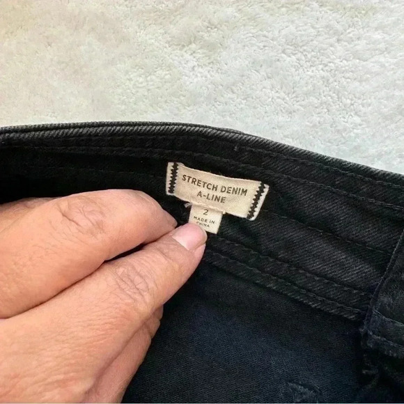 Madewell Black Denim Skirt Rigid A-Line distressed bottom size 2 - Picture 7 of 12